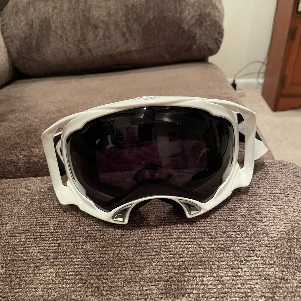 Oakley snowboarding goggles